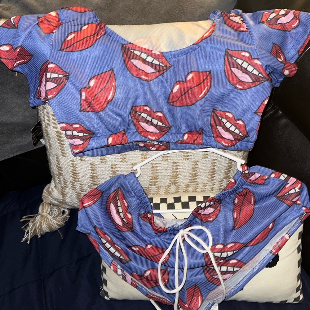 Blue and Red Lips Print PJ Set